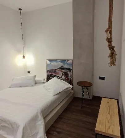 La Pineta Lägenhetshotell Golem (Tirana)