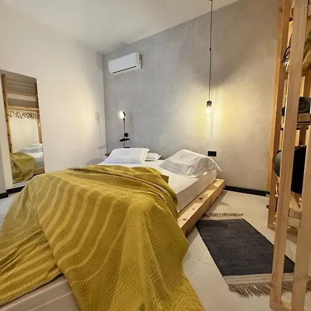 Lägenhetshotell La Pineta Golem (Tirana)