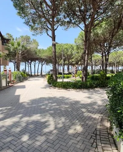 アパートホテル La Pineta