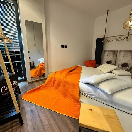 Hotel apartamentowy La Pineta Golem (Tirana)