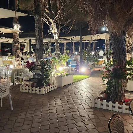 La Pineta Aparthotel Golem (Tirana)