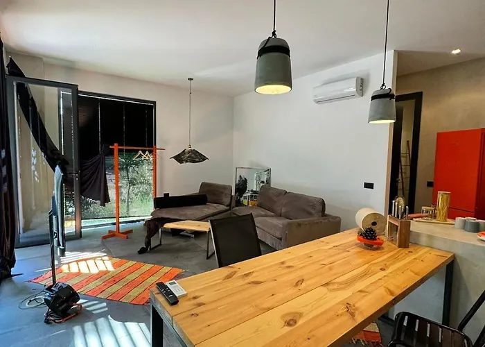 Aparthotel La Pineta Golem (Tirana)